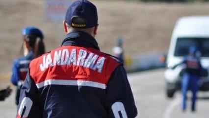 Erzurum'da ambulans ile trakt&ouml;r &ccedil;arpıştı: Yaralılar var