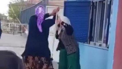 Iğdır'da okul bah&ccedil;esinde sopalı kavga! Olay anı kamerada 