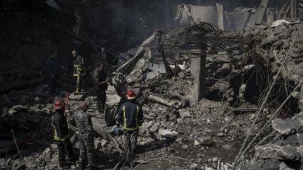 İsrail L&uuml;bnan'da devlet binasını vurdu: 13 kişi &ouml;ld&uuml;