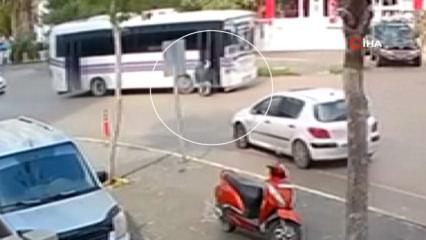 Kapısı a&ccedil;ık unutulan otob&uuml;sten yaşlı adam d&uuml;şt&uuml;!