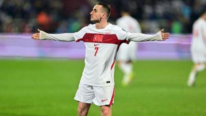 Kerem Akt&uuml;rkoğlu'ndan zulme karşı tek c&uuml;mle! D&uuml;nyaya ayetle seslendi