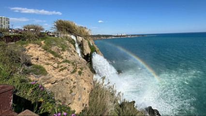 Şelale ile denizin buluşması: Aşağı D&uuml;den Şelalesi&rsquo;nin g&uuml;zelliği g&ouml;kkuşağı ile ta&ccedil;landı