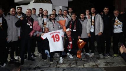 Sungurlu'da 'Efeler Ligi' coşkusu! Şampiyonluk sevinci meydana taştı