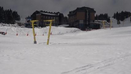 Uludağ&rsquo;ın kar bereketi devam ediyor: Kar kalınlığı 150 santimetreyi aştı