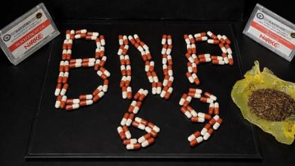 Bayburt&rsquo;ta zehir operasyonu: Ş&uuml;phelinin &uuml;zerinden uyuşturucu hap ve bonzai &ccedil;ıktı!