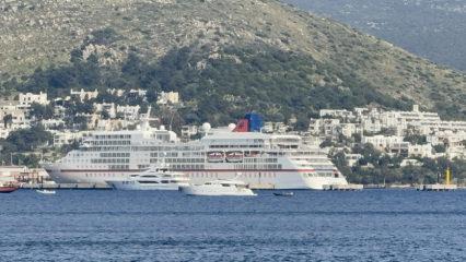 Bodrum&rsquo;da kruvaziyer hareketliliği: 357 turist il&ccedil;eyi gezdi