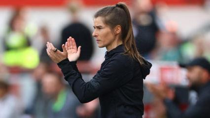 Tarihe ge&ccedil;en Marie-Louise Eta, ilk ma&ccedil;ına &ccedil;ıktı