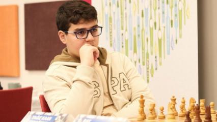 'En gen&ccedil; b&uuml;y&uuml;kusta' 15 yaşındaki T&uuml;rk sporcu d&uuml;nya şampiyonunu yendi