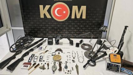 K&uuml;tahya&rsquo;da tarihi eser avcılarına darbe: Şebekenin hazinesi deşifre edildi!