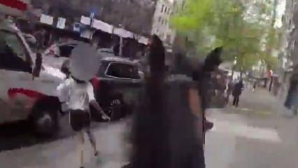 Filmleri aratmayan takip: New York'ta atlı polis hırsızı b&ouml;yle kovaladı