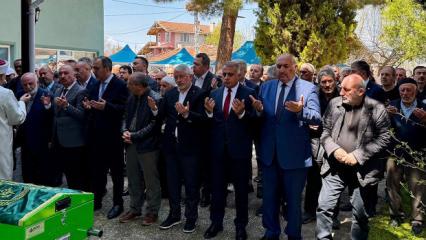 Feyzullah Kıyıklık'ın ablası Hasibe Evcimen Hakk'a y&uuml;r&uuml;d&uuml;
