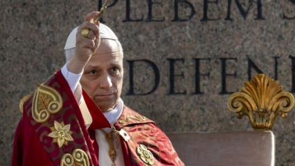 İran'dan Papa'ya destek: 'Paraya tapınmaya son'