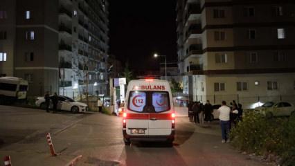 İzmir&rsquo;de 28 &ouml;ğrenci, gıda zehirlenmesi ş&uuml;phesiyle hastaneye kaldırıldı