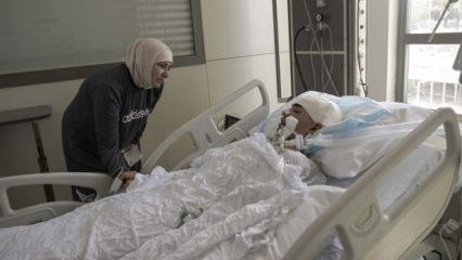 Katil İsrail'in L&uuml;bnan'a saldırısında yaralanan gen&ccedil; Halid'in yaşam m&uuml;cadelesi s&uuml;r&uuml;yor
