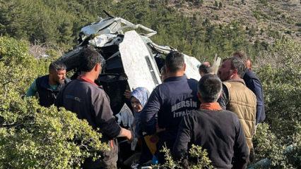 Mersin'de kahreden kaza! İş&ccedil;i servisi u&ccedil;uruma yuvarlandı: 3 &ouml;l&uuml;, 11 yaralı