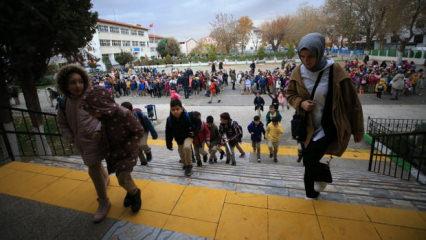 Milli İrade Platformu: Okullar, &ouml;ğretmenler ve &ccedil;ocuklar hepimizin