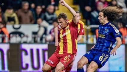 S&uuml;per Lig ekibine trib&uuml;n kapatma ve 820 bin TL'lik para cezası