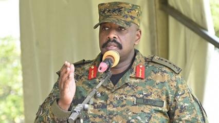 Ugandalı hadsiz generalin T&uuml;rkiye s&ouml;zleri g&uuml;ndem olmuştu! Geri adım atmak zorunda kaldı