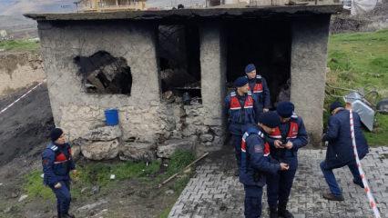 Tavanı &ccedil;&ouml;ken fırının enkazı altında kalan kadın &ouml;ld&uuml;