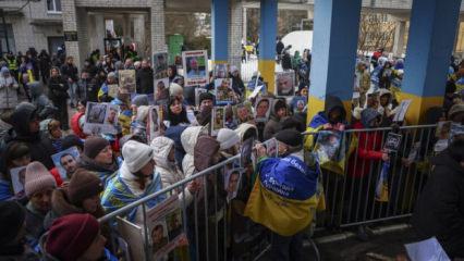 Cephede &ccedil;atışma, masada takas: Rusya ve Ukrayna&rsquo;dan eş zamanlı adım