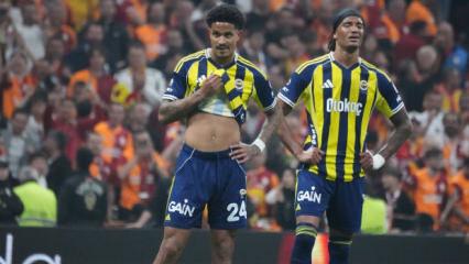 Derbiyi 3-0 kaybeden Fenerbah&ccedil;e ilki yaşadı