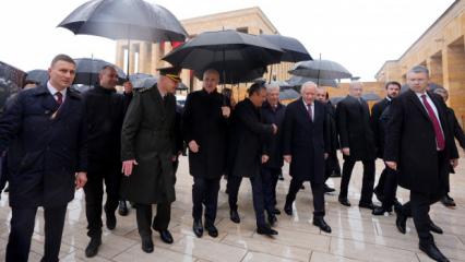 Devlet erkanı Anıtkabir'i ziyaret etti