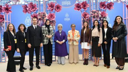 Emine Erdoğan, TOGEM-DER'in geleneksel "Cemre &Ccedil;arşısı"nın a&ccedil;ılışına katıldı