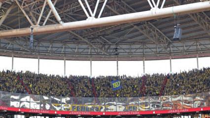 Fenerbah&ccedil;e taraftarları derbi sonrası ayaklandı! İstifaya davet ettiler