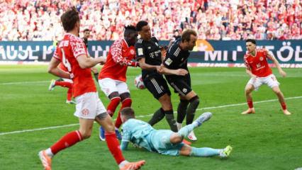 İlk yarıyı 3-0 geride kapatmışlardı! 10 dakikada gol yağdırıp ma&ccedil;ı 4-3 kazandılar