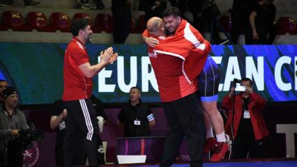 Kimsenin yapamadığını yaptı! Yaşayan efsane Rıza Kayaalp 13. kez Avrupa Şampiyonu