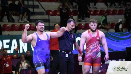 Kimsenin yapamadığını yaptı! Yaşayan efsane Rıza Kayaalp 13. kez Avrupa Şampiyonu