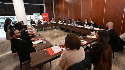 Kocaeli&rsquo;de sanayinin geleceği konuşuldu: OSB&rsquo;ler i&ccedil;in d&ouml;n&uuml;ş&uuml;m yol haritası hazırlanıyor