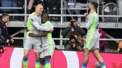 Liderliği alan Manchester City, Burnley'i k&uuml;me d&uuml;ş&uuml;rd&uuml;