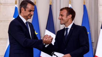 Macron ve Mi&ccedil;otakis imzayı attı! "Anlaşma s&uuml;resiz devam edecek"