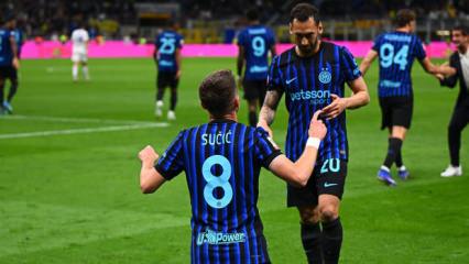 2-0'dan d&ouml;n&uuml;p 3-2 kazandılar! Hakan &Ccedil;alhanoğlu, Inter'i tek başına finale taşıdı