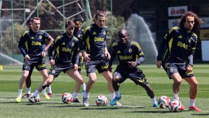 Samandıra'da b&uuml;y&uuml;k temizlik! Fenerbah&ccedil;e'de 'ayrılacaklar listesi' sızdı: 15 isim yolcu