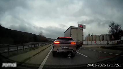 S&uuml;r&uuml;c&uuml;lere ders niteliğinde g&ouml;r&uuml;nt&uuml;! Mahkeme de o s&uuml;r&uuml;c&uuml;y&uuml; haksız buldu