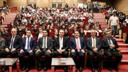 T&uuml;rkiye Uzay Ajansı Başkanı Kıra&ccedil;, Sakarya'da &ouml;ğrencilerle buluştu!