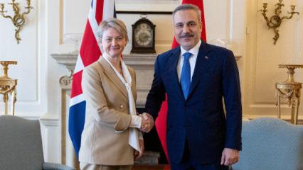 T&uuml;rkiye ve İngiltere anlaşma sağladı! Bakan Fidan imzayı attı