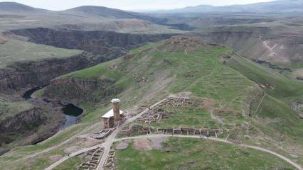 40 kapılı şehre ilgi artıyor! Kars&rsquo;taki Ani &Ouml;ren Yeri tarihi ve doğasıyla &ouml;ne &ccedil;ıkıyor