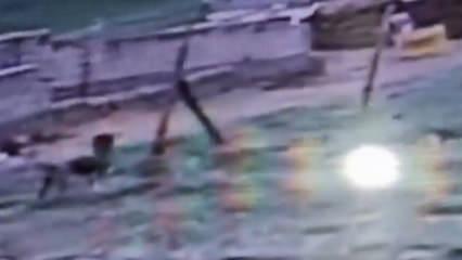 5 yaşındaki Hamza'nın k&ouml;pek saldırısına uğradığı anlar kamerada