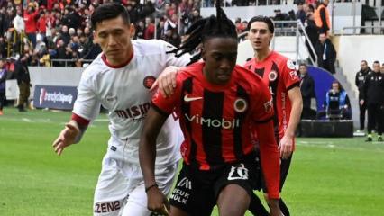 6 puan değerinde 3 ma&ccedil;... S&uuml;per Lig'de 4 ma&ccedil; sonunda 1 takım bug&uuml;n k&uuml;me d&uuml;şebilir