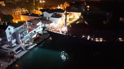 İstanbul Boğazı'nda gemi karaya oturdu! Binalara 10 metre kala faciadan d&ouml;n&uuml;ld&uuml;