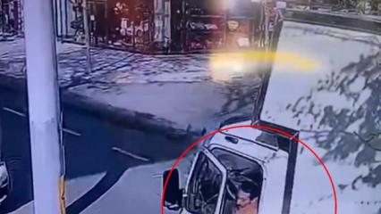 Avcılar'da boş kargo aracından telefon hırsızlığı kamerada