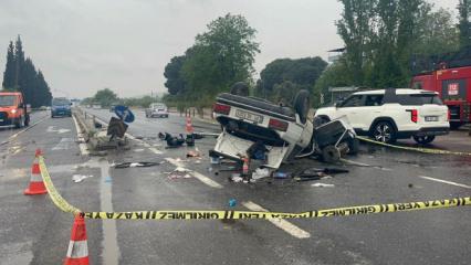 Aydın'da sinyalizasyon direğine &ccedil;arpan otomobil takla attı