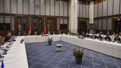 Cevdet Yılmaz&rsquo;dan net mesaj: T&uuml;rkiye &ccedil;atışmalardan uzak, yatırıma yakın!