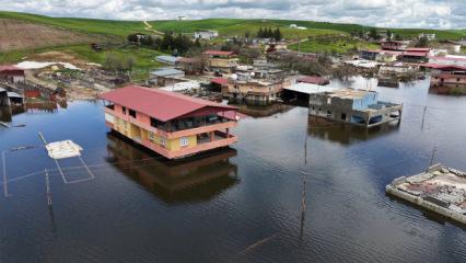 Diyarbakır'da baraj kapakları a&ccedil;ıldı, 10 ev sulara g&ouml;m&uuml;ld&uuml;