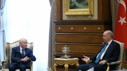 Erdoğan ve Bah&ccedil;eli'nin g&ouml;r&uuml;şmesi sona erdi!