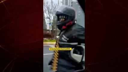 Esenyurt&rsquo;ta trafikte dehşet: Otomobile sopayla saldırı kamerada
