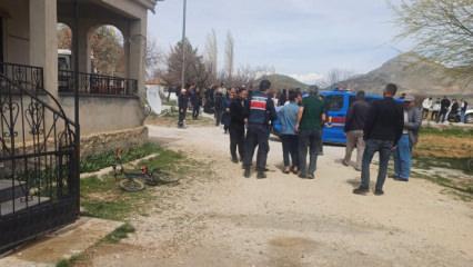 Kayseri'de &ouml;nce karısına sonra kendi canına kıydı 